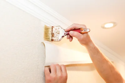 Pose de papier peint à Hauviné — revêtements muraux et toiles de verre